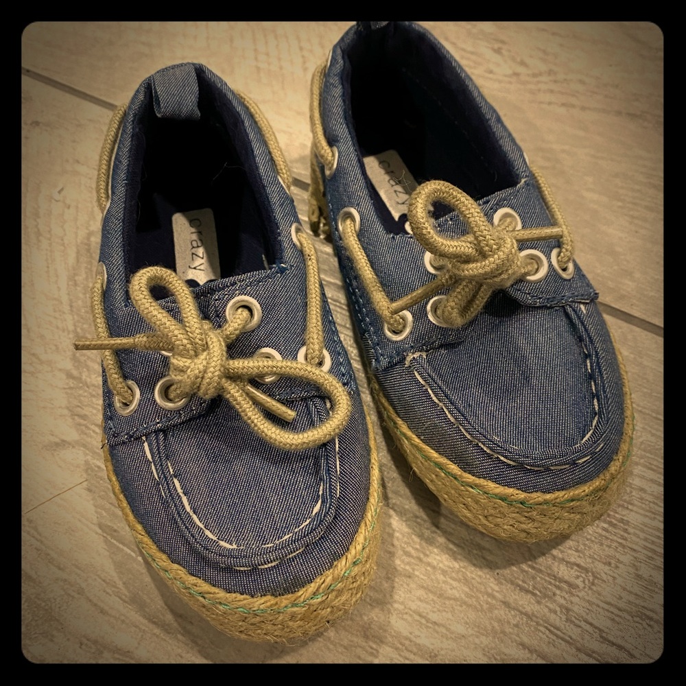 Crazy 8 demin toddler boat shoes size 7